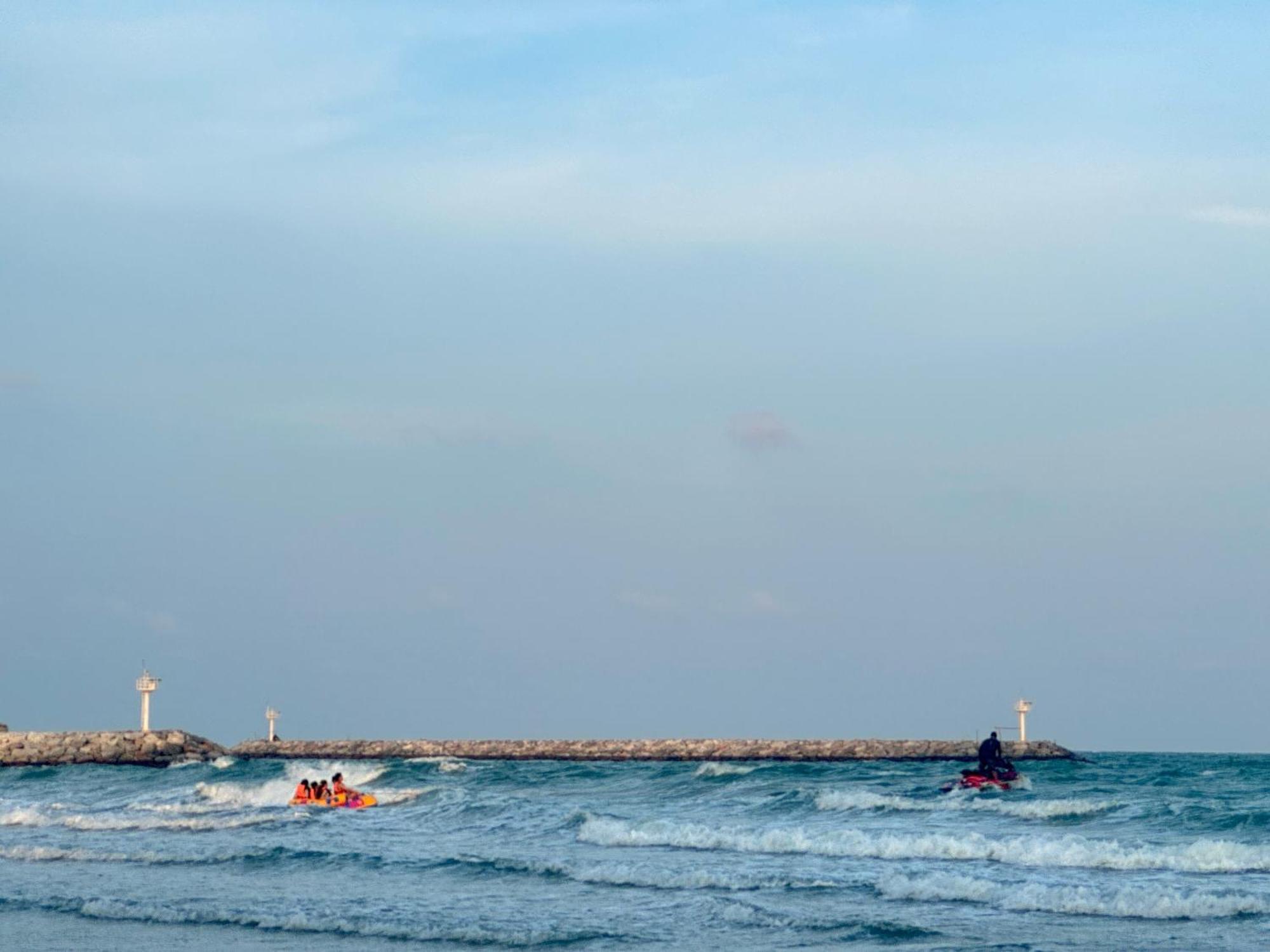 Sea&Mountain View,5 Mins Walk To Famous Beach With King Size Bed Huahin Kültér fotó