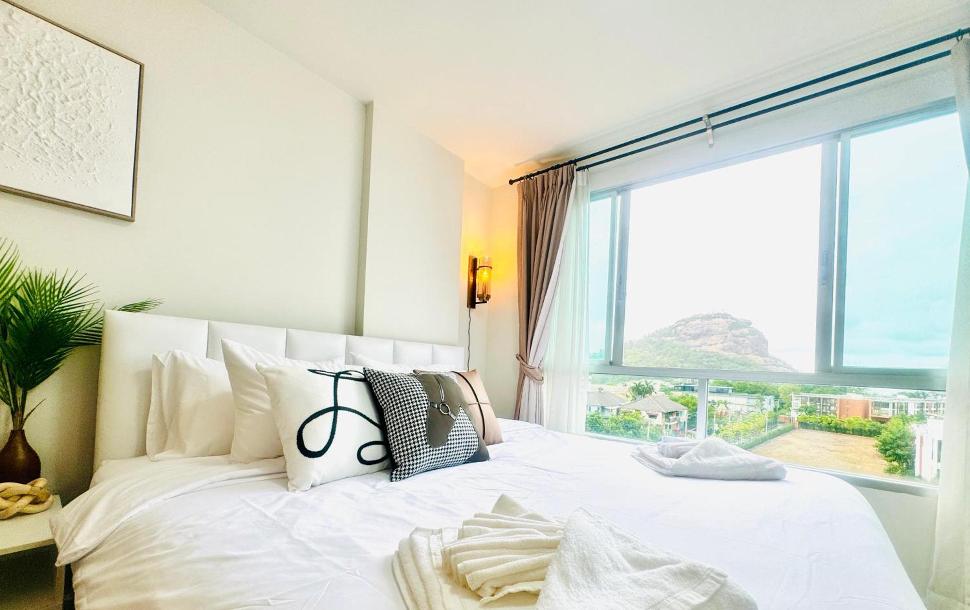 Sea&Mountain View,5 Mins Walk To Famous Beach With King Size Bed Huahin Kültér fotó