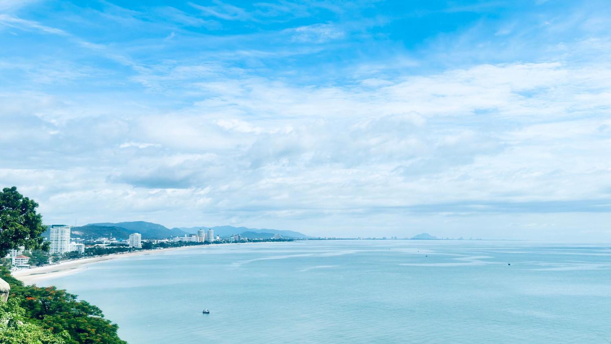 Sea&Mountain View,5 Mins Walk To Famous Beach With King Size Bed Huahin Kültér fotó